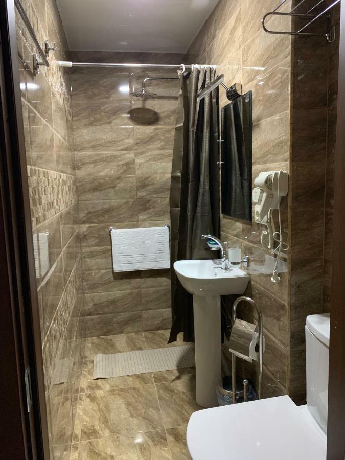 Gala Boutique Hotel Kutaisi Bagian luar foto